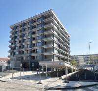 Novostavba eines Wohnhauses in der Školská-Straße in Bratislava - Altstadt.