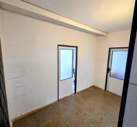 Samozrejme, poskytnite mi prosím text, ktorý chcete preložiť do nemčiny.