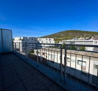 Blick von der Terrasse einer 4-Zimmer-Wohnung in der Rubínová-Straße in Bratislava - Ružinov.