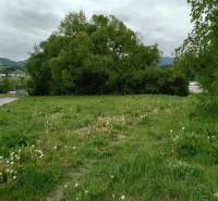 Grundstück für Wohnzwecke in Chotárna in Žilina, mit Blick auf die Natur und Umgebung.