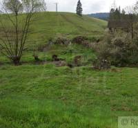 Blick auf grüne Wiesen und Hügel in der Stadt Havka, Gebiet Grundstücke - Wohnen.