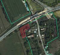 Katastralkarte mit markierten Grundstücken für landwirtschaftliche und forstwirtschaftliche Nutzung in Dvorníky-Včeláre.