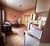 Samozrejme, pošlite mi text, ktorý chcete preložiť do nemčiny.