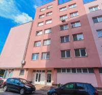 Wohnhaus in der Mudroňova-Straße in Piešťany, geeignet für eine 2-Zimmer-Wohnung.