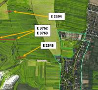 Karte der landwirtschaftlichen und forstwirtschaftlichen Grundstücke in Ludrová mit hervorgehobenen Parzellen.