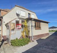Einfamilienhaus in der Chorvátska-Straße in Slovenský Grob, geeignet für Grundstücke - Wohnen.