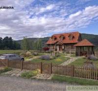 Rustikales Ferienhaus mit Pavillon und Auto auf dem Grundstück zum Wohnen in Horný Tisovník.