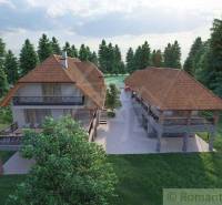 Ein Familienhaus in Šiatorská Bukovinka, umgeben von Bäumen, mit einer Holzterrasse und einem Garten-Sitzbereich.