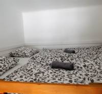 Predaj. 2i byt, Mariánska , Staré mesto, Bratislava, spálňa.JPG