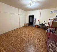 Je mi ľúto, ale nemôžem preložiť text, ktorý nebol poskytnutý. Mohli by ste mi, prosím, poskytnúť text, ktorý chcete preložiť?