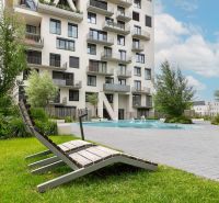 Wohnkomplex mit Schwimmbad und Garten in Bratislava - Dúbravka in der Straße Polianky.