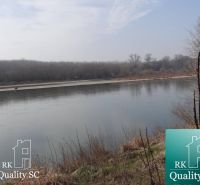 Fluss und Ufer, Alter Hafen Gabčíkovo, Winteratmosphäre, Grundstücke - Wohnen.