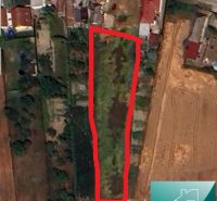 Luftaufnahme des Grundstücks in Jelka - Vrbová in Galanta, das zum Wohnen bestimmt ist.