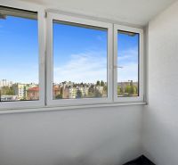 Blick von der Loggia in einer 3-Zimmer-Wohnung in der Kríkova-Straße in Bratislava - Vrakuňa.