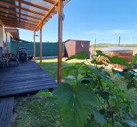 Einfamilienhaus in der Poľná-Straße in Dudince mit Terrasse und Garten mit Pergola.
