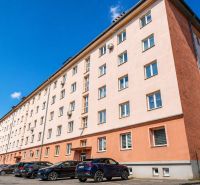 Die Außenansicht des Wohnhauses in der Krivá-Straße in Košice, Stadtteil Juh.