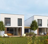 Zweistöckige Häuser mit Terrasse, umgeben von einem Garten in der Čulenova-Straße in Skalica.