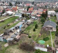 Luftaufnahme der Gärten in Budmerice in der Kaštielska-Straße.