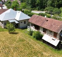Einfamilienhaus in Belá-Dulice mit Garten und Umgebung.