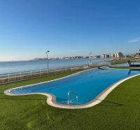 Ferienwohnung in La Manga del Mar Menor, Spanien, mit Pool am Meer.