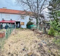 Garten am Haus in der Rudolf Jašík Straße in Partizánske, geeignet für eine 3-Zimmer-Wohnung.