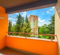 Blick vom Balkon einer 3-Zimmer-Wohnung auf der Siedlung Rimava in Rimavská Sobota.