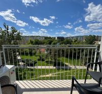 Blick vom Balkon des Einzimmerapartments in der Kysucká-Straße in Košice – Stadtteil Západ.