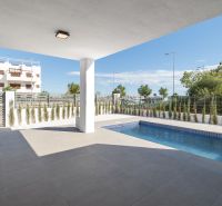 Terrasse einer 2-Zimmer-Wohnung in Pulpí mit Pool und Aussicht.