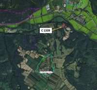 Die Karte zeigt Erholungsgrundstücke in der Nähe von Ostrá Lúka, hervorgehoben ist die Parzellennummer C 1339.