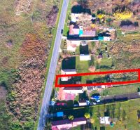Luftaufnahme des Grundstücks in Radnovce mit markierten Grenzen für Wohnzwecke in der umliegenden Umgebung.