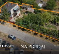Einfamilienhaus in Bodzi mit geräumigem Garten und Parkplätzen zu verkaufen.