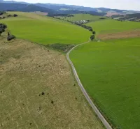 Besondere Immobilien in der Umgebung von Stará Ľubovňa bieten malerische Ausblicke auf grüne Täler.