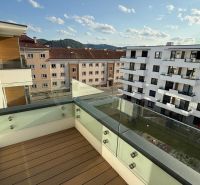 Blick vom Balkon einer 3-Zimmer-Wohnung in der Kubániho-Straße in Zvolen.