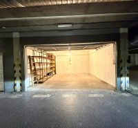 Garagen mit Regalen in der Tomášikova-Straße in Bratislava - Ružinov.