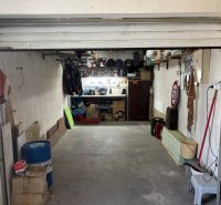 Garagen mit Werkzeugen und Stauraum in der Lotyšská in Bratislava - Podunajské Biskupice.