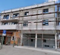 Ein im Bau befindliches Gebäude in der Tomčany-Straße in Martin, geeignet für eine 3-Zimmer-Wohnung.