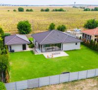 Einfamilienhaus in der Družstevná-Straße in Vráble mit geräumigem Garten und Terrasse.