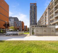 Bratislava - Nivy, Trenčianska, Hochhäuser, Geschäftsräume, Fitnesscenter.