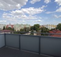 Blick vom Balkon einer 2-Zimmer-Wohnung in der Majakovského-Straße in Lučenec.