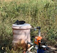 Gewerbegrundstücke in Holíč mit einem ökologischen Wassersystem inmitten von Vegetation.