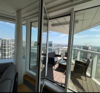Blick aus einer 3-Zimmer-Wohnung in der Landererova-Straße in Bratislava mit Terrasse und Stadtpanorama.