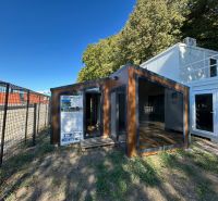 Besondere Immobilien in der Výstavná-Straße in Nitra, modernes Containerobjekt mit Verglasung.