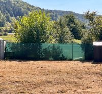 Grundstück in Sebedín-Bečov in der Straße Sebedín, umgeben von Grünflächen, geeignet für Wohnzwecke.