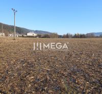 Grundstücke - Wohnen in Ptičie in Ptičom mit Blick auf die umliegende Landschaft.