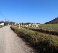 Natürliche Landschaften in Jasenov, geeignet für Grundstücke - Wohnen mit Feldweg.