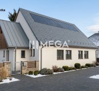 Ein modernes Haus mit Dach und Garten im verschneiten Zboj, geeignet für Geschäftsräume.