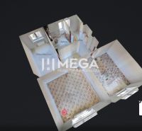 Grundriss einer 2-Zimmer-Wohnung mit Küche und Badezimmer, Boden mit Holzdekor.