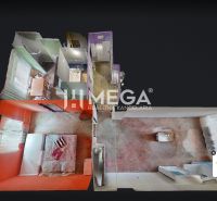 Innenraum einer 2-Zimmer-Wohnung mit Holzboden und aufgeteilten Räumen.