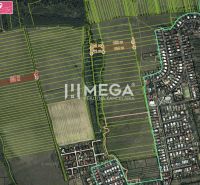 Luftaufnahme von landwirtschaftlichen und forstwirtschaftlichen Flächen im Gebiet von Humenné.
