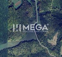 Wälder und Wege bei Maškovce bieten wunderschöne landwirtschaftliche und forstwirtschaftliche Grundstücke.
